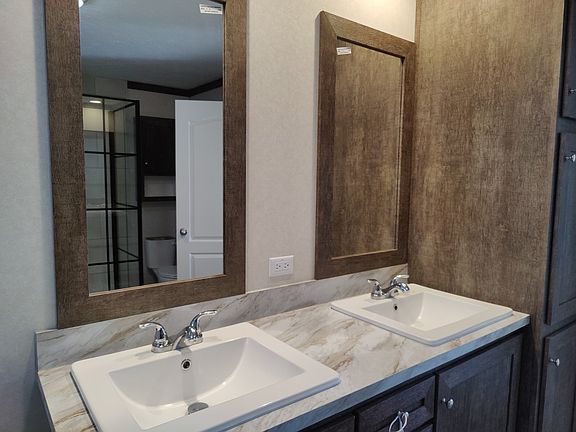 4th image of 3951 Bentwood Cir W #31