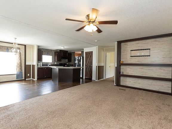 5th image of 496 Hollyhock Rd
