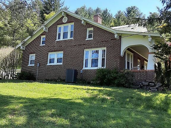 3rd image of 220 Little River Rd NE