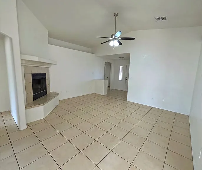 1675 E Segovia Way — Photo 5