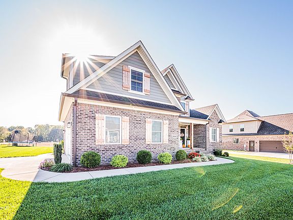 4th image of 8698 Drakes Blvd