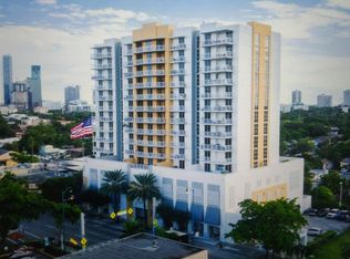 900 SW 8th St APT 902, Miami, FL 33130