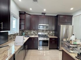 28 Graves St, Staten Island, NY