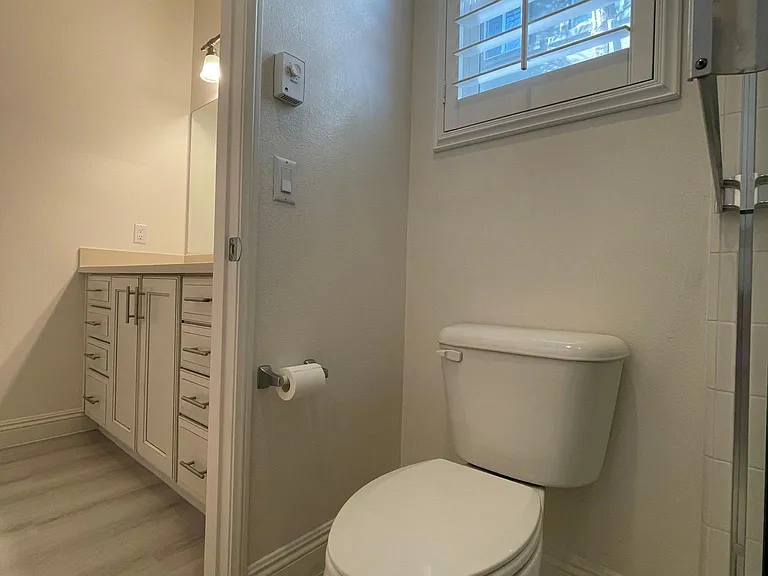 13935 Barnett Ln #B — Photo 15