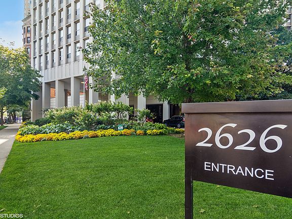 3rd image of 2626 N Lakeview Ave APT 2208