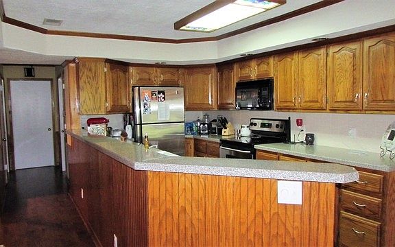 3rd image of 221 County Road 1430