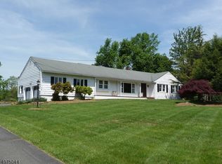 7 Old Farm Rd, Warren, NJ 07059