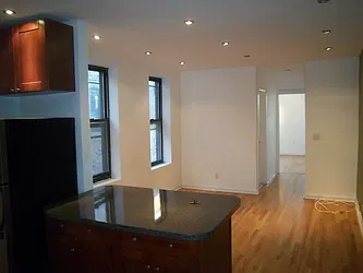 Rented by Wolf Brokerage LLC