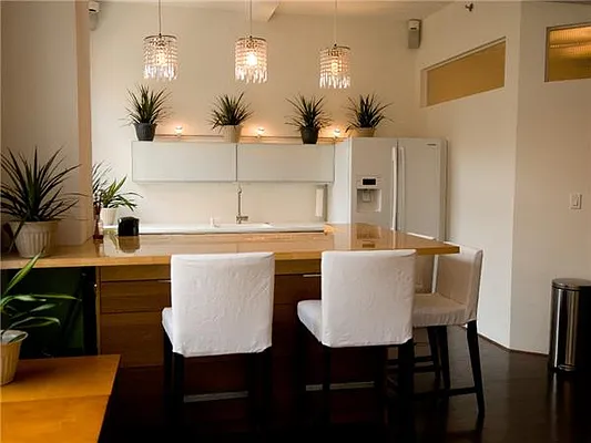 Sold by R New York | media 11