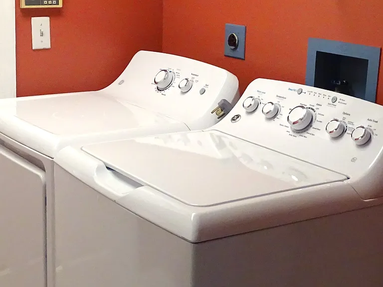 6325 Winding Lake Dr — Photo 28