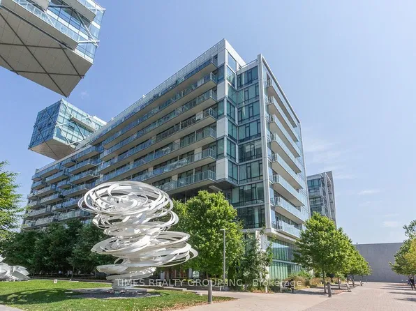 39 Queens Quay St E, Toronto, ON