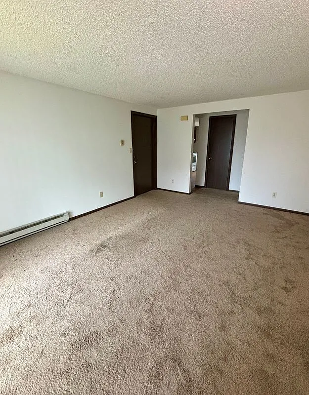 2 bed, 1.0 bath, 730 sqft, $1,095 — Photo 3