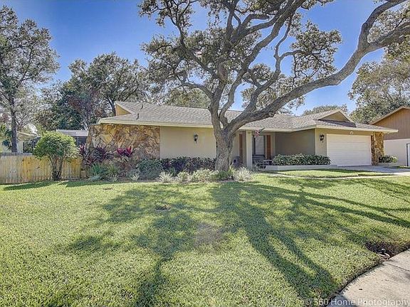 2nd image of 1482 Treetop Dr