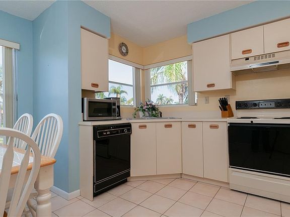 4th image of 6171 Bahia Del Mar Blvd APT 217