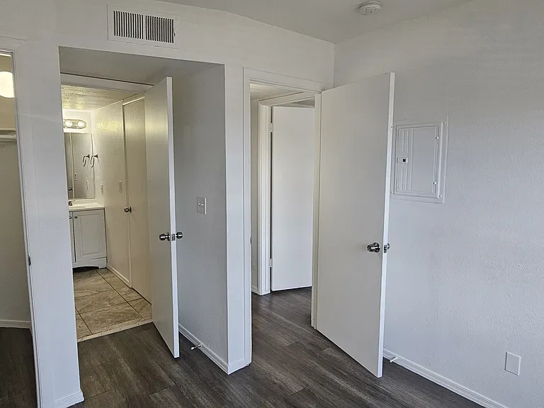 Hayden Crossing — Photo 20