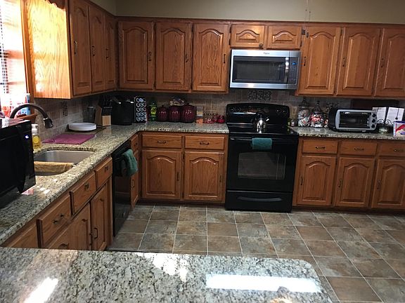 4th image of 1001 S Phoenix Ave