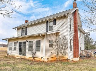 1045 Emerald Dr, Goodview, VA 24095