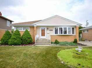 4616 Kolze Ave, Schiller Park, IL 60176