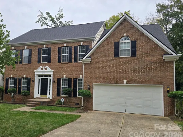 6211 Chavel Ln, Charlotte, NC 28269