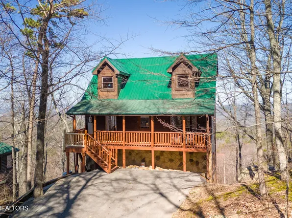 1933 Orchard Dr, Sevierville, TN 37876