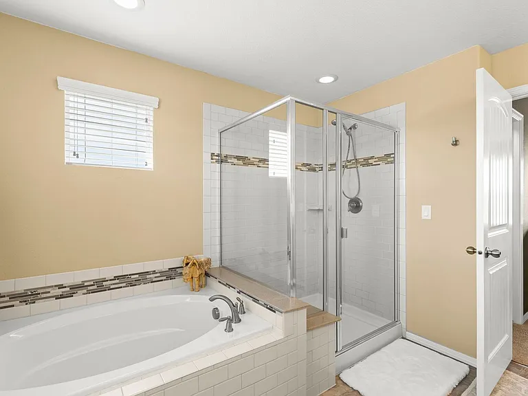 6568 Sawbuck Rd — Photo 37