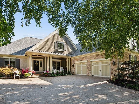 2nd image of 5692 Juliana Pl