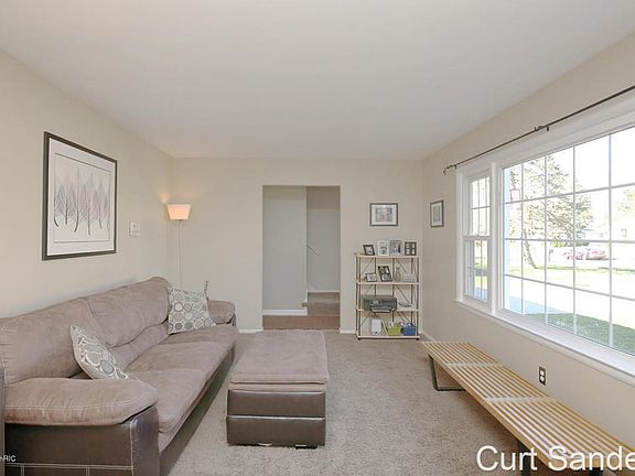 4th image of 2730 Emerson Ave NW