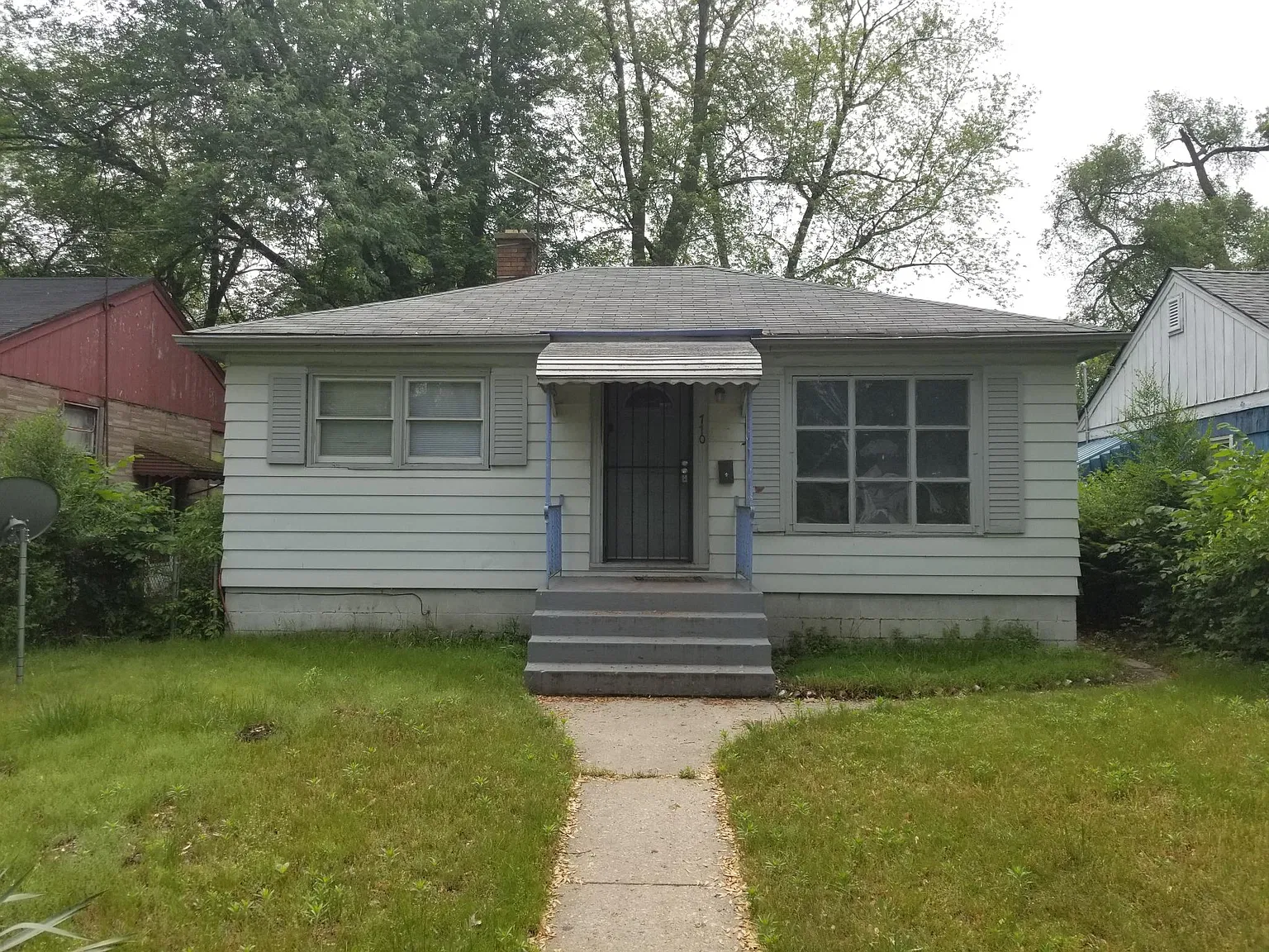 4 bed, 1100 sqft, $1,400 — Photo 1