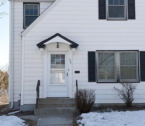 2nd image of 900 Hall Ave