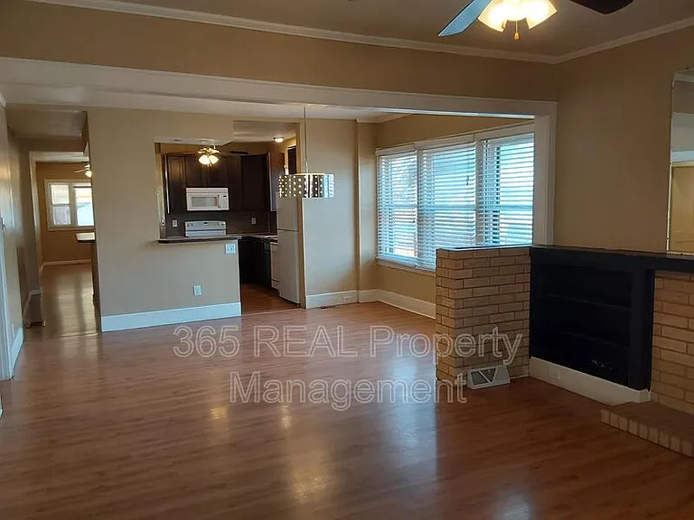 1417 12th Ave — Photo 3