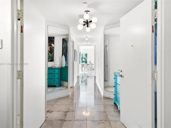 3131 NE 188th St APT 1508, Miami, FL 33180