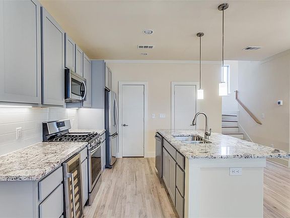 5th image of 4316 Hartford St #11