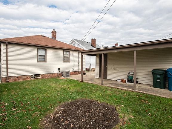 3rd image of 3903 Wood Ave