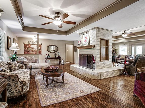 5th image of 1620 Bellechase Dr