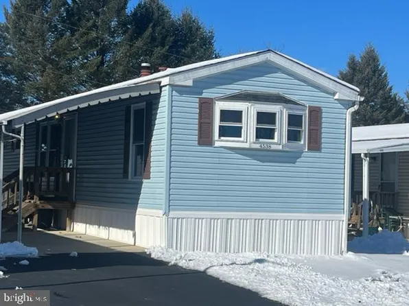 4538 Homestead Dr, Coplay, PA 18037