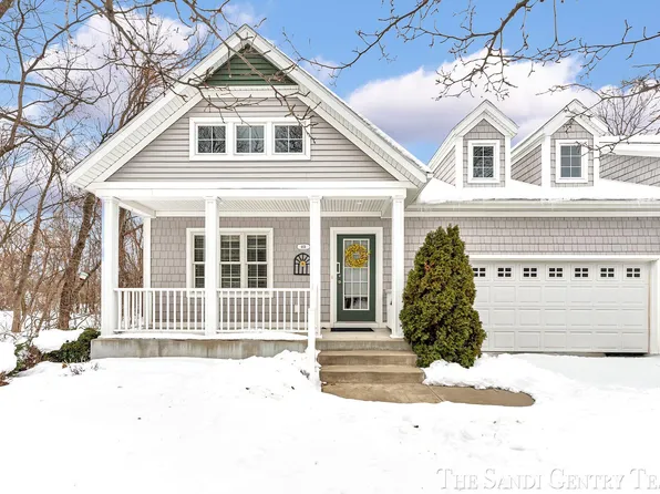 601 Lakeview Ln #1, Spring Lake, MI 49456