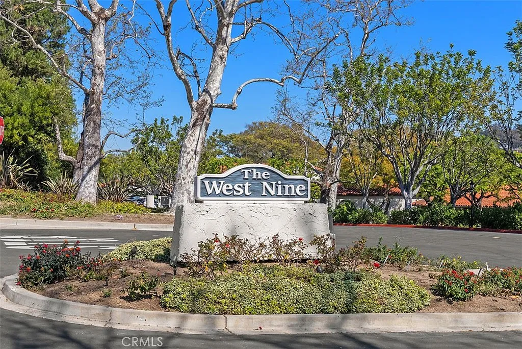 2 bed, 1045 sqft, $3,995 — Photo 1