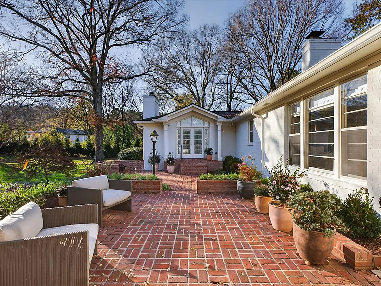 1209 Tyne Blvd — Photo 49