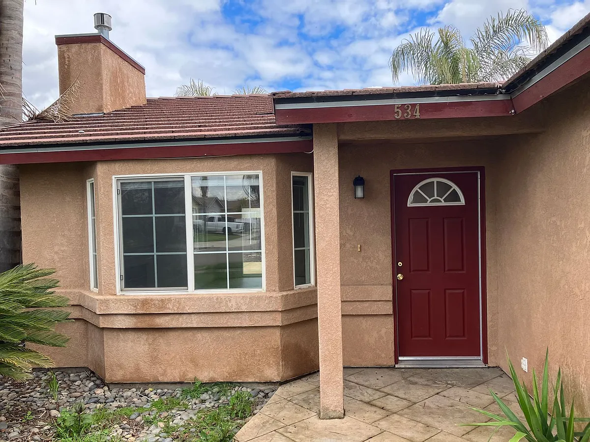 Building Photo - 534 San Juan Bautista Ave