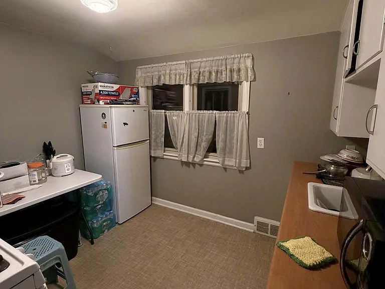 1264 Forest St #1 — Photo 7