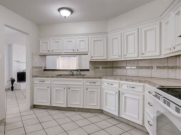 5th image of 11930 Silver Island Cir
