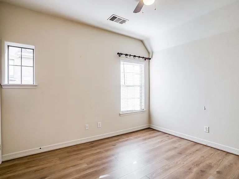 5143 Miller Ave — Photo 18