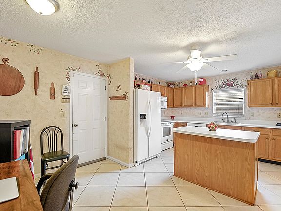4th image of 11557 W Wandering Pines Trl