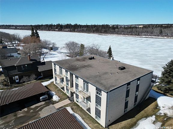 4th image of 510 River STREET E