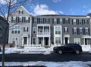 129 Pickering Ln, Mechanicsburg, PA 17050