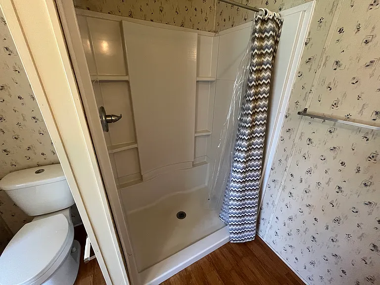 539 Valleybrook Ln — Photo 25