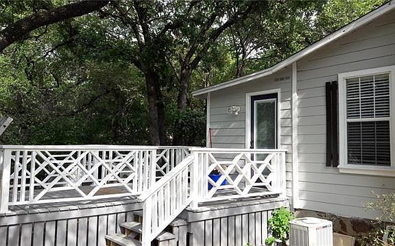 4th image of 3329 Southlake Park Dr