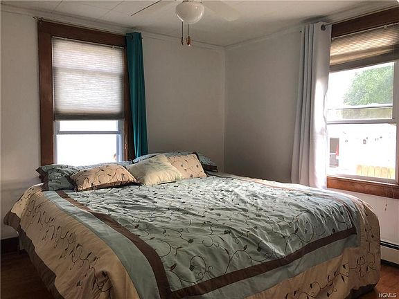 5th image of 227 Monhagen Ave