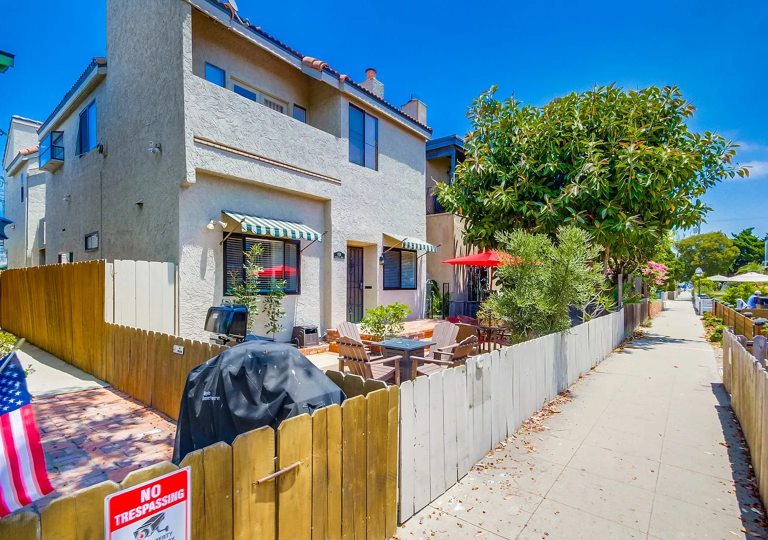 Bayside Bliss | Furnished 2BR/2BA | Walk to Mission Beach — Photo 3
