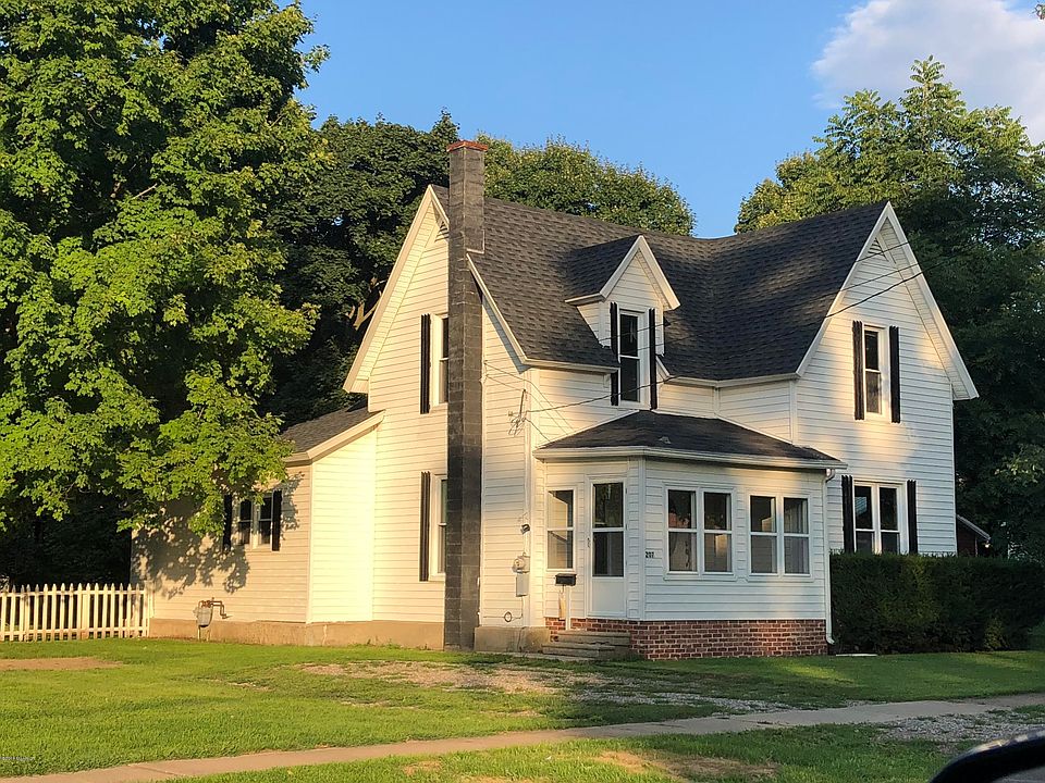 1st image of 207 West St